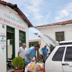 Instituições recebem alimentos arrecadados pela Saúde no Bloco da Prevenção - Foto: Márcio Garcez/SES