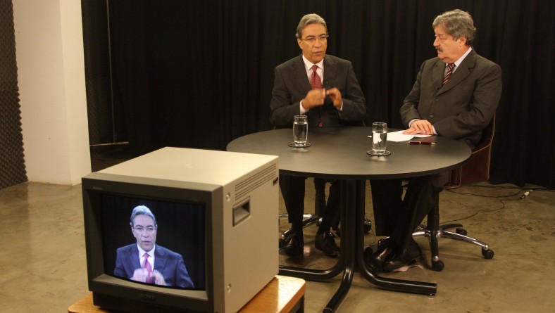 Déda é entrevistado pelo jornalista Carlos Chagas, da TV Paraná Educativa