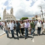 Déda comparece ao enterro do corpo da mãe de Silvio Santos -