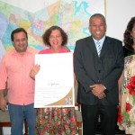 Secretária de Planejamento recebe o título de cidadã aracajuana - Lúcia Falcón recebe o título de cidadã aracajuana / Fotos: Eduardo Almeida/Seplan