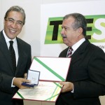 Governador é homenageado durante comemoração dos 40 anos do TCE  -