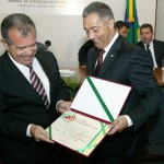 Governador é homenageado durante comemoração dos 40 anos do TCE  -