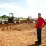 Déda visita obras da rodovia que ligará os municípios de Carira e Glória -