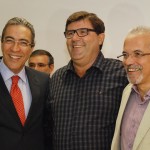 Déda acompanha posse de Samarone na Secretaria Municipal de Saúde - Governador Marcelo Déda