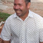Governo do Estado investe estruturalmente na Barra dos Coqueiros - O pedreiro Elinaldo da Conceição
