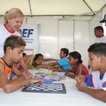 Seed promove diversão e apoio à candidatura de São Cristóvão a patrimônio da humanidade - A pequena Elaine Santos preferiu fazer atividades artísticas