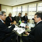 Déda recebe o presidente da Associação dos Magistrados Brasileiros  - Governador Marcelo Déda e o juiz Mozart Valadares Pires