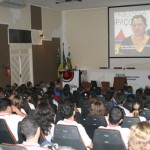 Escola Estadual Nossa Senhora da Piedade ganha o prêmio "Escola Amiga da Voz" - Carla Daniele ressaltou a importância do minuto de silêncio