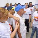 Estado inicia vacinação do idoso e reforça imunização contra gripe H1N1 -