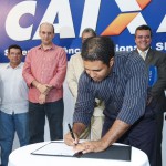 Déda assina contratos de R$ 173 mi para o programa Minha Casa