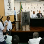 Governador anuncia aumento linear de 5