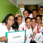 Estudantes festejam abertura da seletiva dos Jogos da Primavera - A aluna Daiane Leite