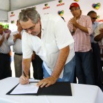 Déda assina ordem de serviço para pavimentação de ruas em Cristinápolis -