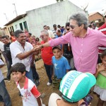 Governador leva benefícios estruturais ao município de Feira Nova -