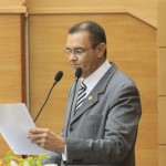 Secretário do MDA recebe título de cidadão sergipano - Argileu discursa na assembleia. Fotos: Ascom/Emdagro