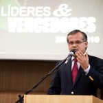 Secretário prestigia a entrega do prêmio ‘Líderes e Vencedores’ - Fotos: Alejandro Zambrana/Sedetec