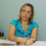 Famílias de baixa renda de Estância já residem em casas próprias -   A dona de casa Edvânia Santos está entre os contemplados com uma casa de alvenaria construída pelo Governo de Sergipe / Fotos: Edinah Mary/Seides