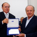 Editora Diário Oficial lança revista da ASL durante aniversário da Academia - O professor José Sebastião dos Santos foi homenageado com a placa honorífica Maria Thétis Nunes