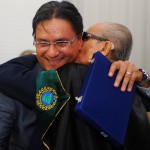 Editora Diário Oficial lança revista da ASL durante aniversário da Academia - O professor José Sebastião dos Santos foi homenageado com a placa honorífica Maria Thétis Nunes