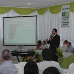 Presidente do Banese faz palestra para empresários em Itabaiana - O presidente do Banese fala a empresários em Itabaiana/ Fotos: Luis Mendonça