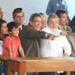 Déda e Edvaldo entregam 522 unidades habitacionais no bairro 17 de Março -
