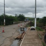 Governo constrói ponte que liga os municípios de Riachuelo e Malhador - A construção da ponte sobre o rio que liga os municípios de Riachuelo e Malhador /  Fotos: Ascom/DER