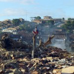 Bombeiros de Sergipe resgataram corpos em árvore de nove metros em AL -