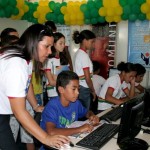 Inclusão digital e recreação também fazem parte do ‘Sergipe de Todos’ - Alunos criaram contas de email no estande do DTE / Fotos: Ascom/Seed