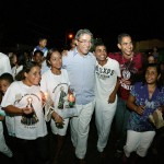 Governador prestigia procissão em homenagem a N. Sra. Aparecida no Bugio  -