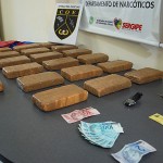 Polícia apreende 20 quilos de cocaína oriundos da cidade paulista de Santos - O carro que foi apreendido com o traficante é oriundo de Araraquara (SP)