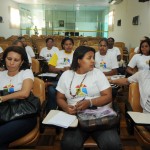Profissionais do Abrigo Sorriso recebem capacitação do Projeto Casa da Criança - A presidente da Fundação Renascer