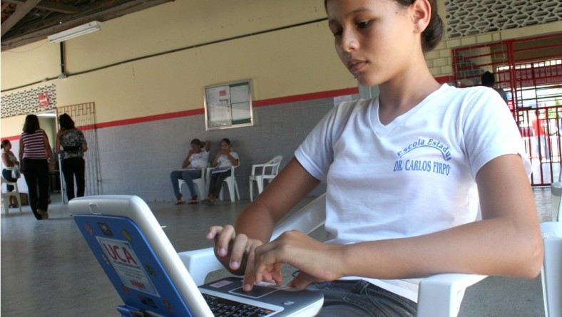 UCA amplia horizontes de crianças e adolescentes da Barra dos Coqueiros