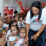 Pacientes e expacientes comemoram a vida  no "Dia da Vitória" no Huse - A enfermeira Elaine Brito