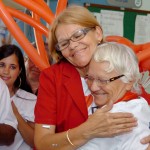 Pacientes e expacientes comemoram a vida  no "Dia da Vitória" no Huse - A enfermeira Elaine Brito