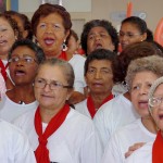 Pacientes e expacientes comemoram a vida  no "Dia da Vitória" no Huse - A enfermeira Elaine Brito