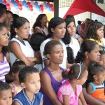 Alunos festejam reforma e ampliação do Colégio Estadual Poeta José Sampaio - A quadra de esportes também foi reformada