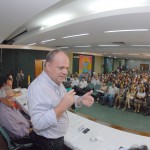 Governador em exercício e primeiradama participam de reunião de mobilização contra a dengue  -
