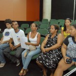 Secretários recebem moradores de invasão em reunião no Palácio  -