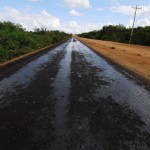 Obras de pavimentação têm andamento prejudicado por falta de ligantes asfálticos -