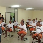 Sejuc forma profissionais e assegura novos cidadãos para Sergipe - Secretário de Justiça entrega certificado visando a ressocialização / Fotos: Sthepanie Matos/Sejuc