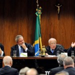 Déda prestigia posse do novo presidente do TCU em Brasília - O governador Marcelo Déda (C)