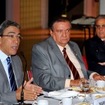 Governador Marcelo Déda reúnese com a bancada federal nordestina - O governador Marcelo Déda (E) ao lado do coordenador da bancada