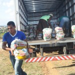 Seides entrega cestas de alimentos em Porto da Folha e Gararu  nesta terça - Entrega de cestas de alimentos emergenciais / Fotos: Edinah Mary/Seides