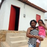 Mais 24 famílias trocam casas de taipa por moradias dignas em Rosário - Raimunda Barbosa Zuza foi contemplada / Fotos: Edinah Mary/Seides