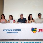 Alunos do PréUniversitário e da rede regular passam por revisão para o Vestibular 2011 - Fotos: Ascom/Seed