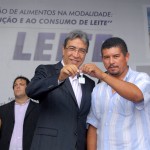 Déda entrega 13 caminhões para integrar Programa do Leite em SE -
