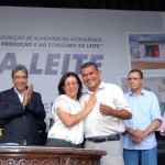 Déda entrega 13 caminhões para integrar Programa do Leite em SE -