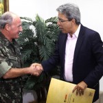 Governador recebe comandante da 6ª Região Militar  -