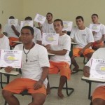 Sejuc forma profissionais e assegura novos cidadãos para Sergipe - Secretário de Justiça entrega certificado visando a ressocialização / Fotos: Sthepanie Matos/Sejuc