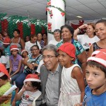 Centro de Oncologia celebra o Natal com a chegada do Papai Noel - O governador Marcelo Déda esteve presente / Fotos: Walber Faria/SES